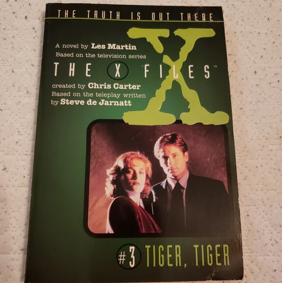 👽 X-Files Chapter Books 👽 - Picture 7 of 14